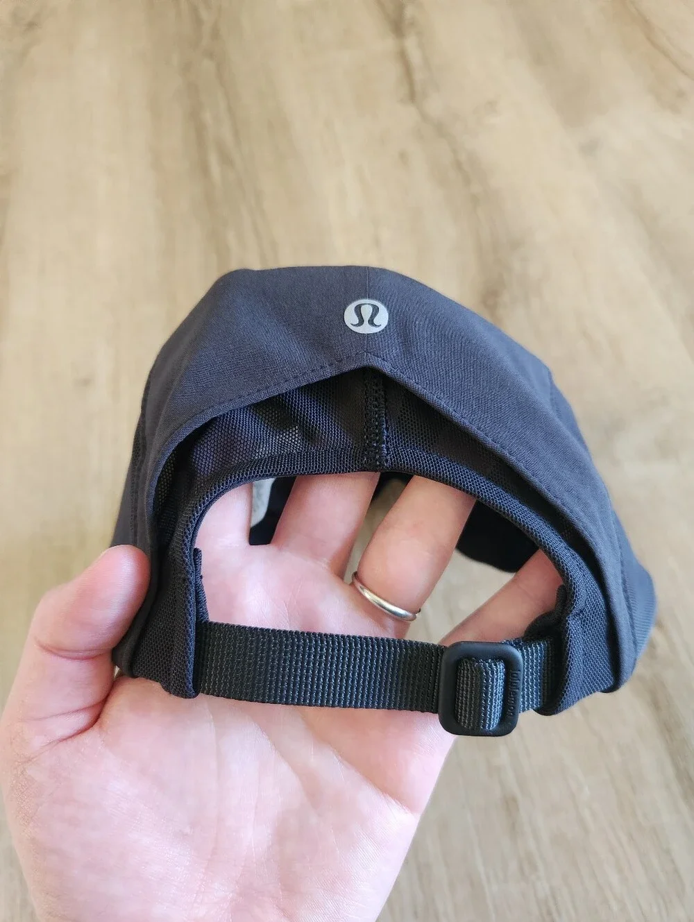 Lululemon Women's Black Fast and Free Run Hat Elite